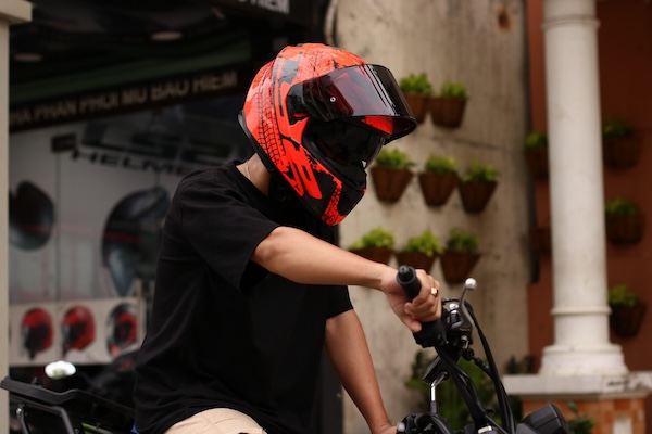 ky nang cua xe may ls2 helmets